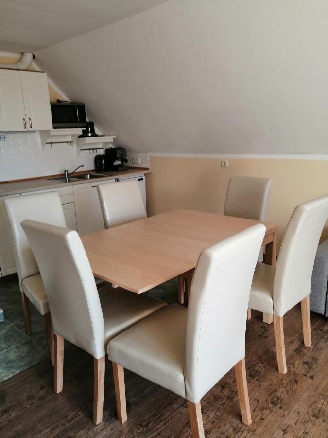 Two Bedroom With Swimming Pool Apartment *